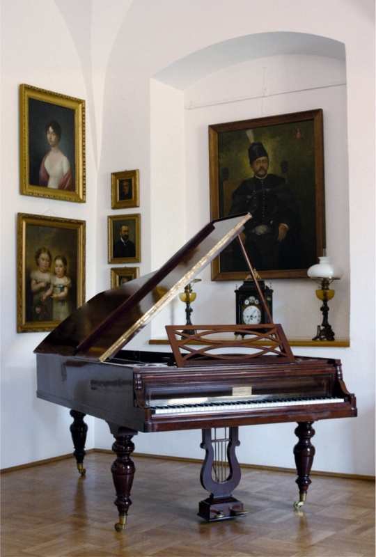 Fortepian Pleyela z 1862 r. - ze zbiorów Muzeum Podkarpackiego w Krośnie, fot. arch. Muzeum