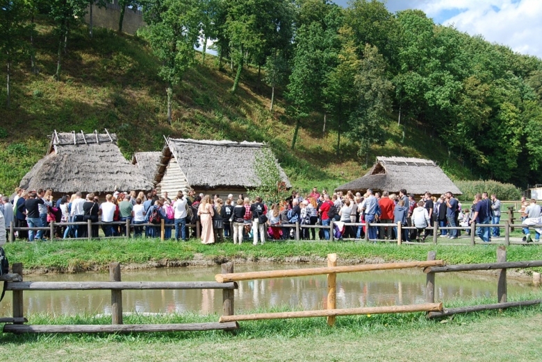 Skansen Archeologiczny Karpacka Troja w Trzcinicy – poleca PIK