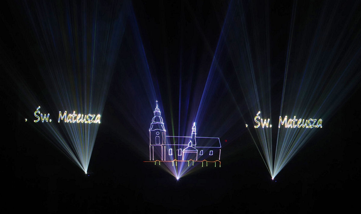 Laserowy pokaz w Święto Niepodległości w Mielcu