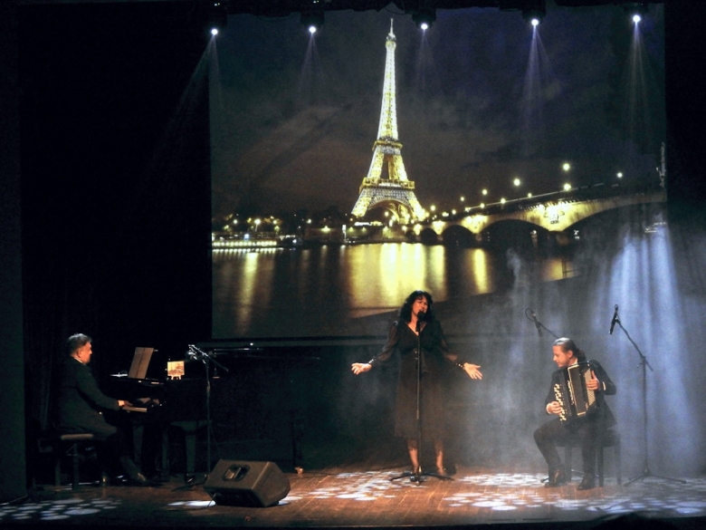 "Pod dachami Paryża" - koncert w PCNiN ZAMEK w Przemyślu 